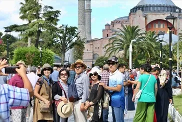 199 ülke İstanbul'da: 4 ayda 5.2 milyon turist