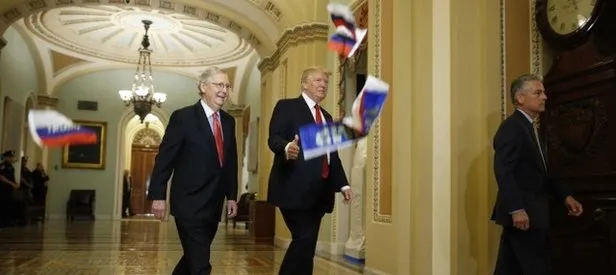 Trump’a Rusya bayraklı protesto