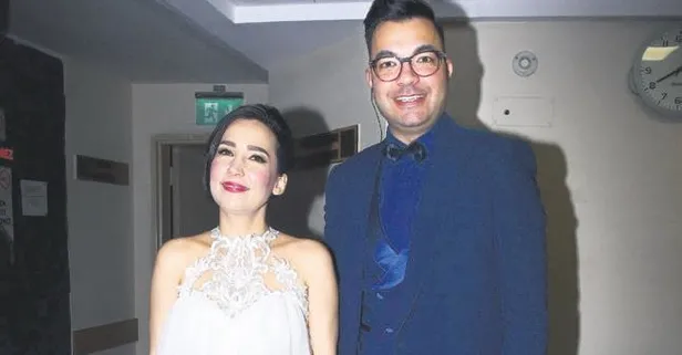 İpek Açar: Konsere elim ayağım titreyerek çıktım. Büyük ayıp ettiler