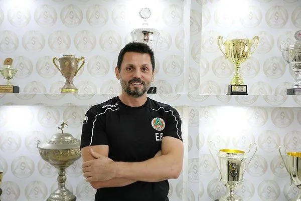 fenerbahcenin-hoca-adaylarindan-erol-bulut-teklifler-aliyorum-1591061705657.jpeg