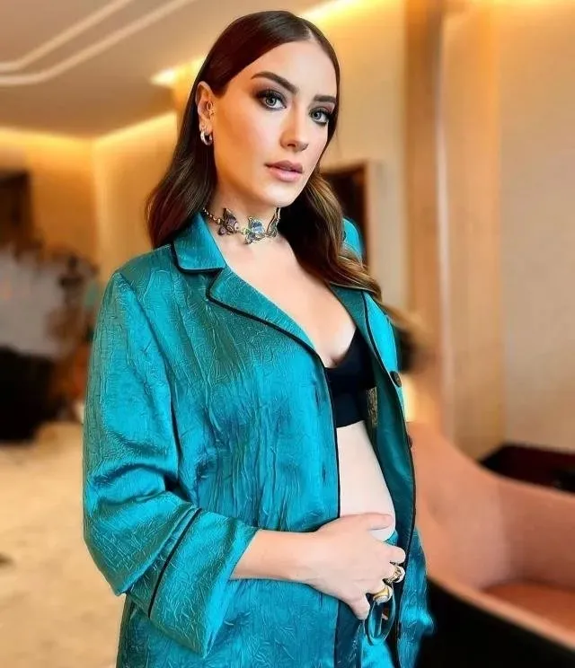 2 çocuk sonrası cayır cayır yağ yaktı! 33'lük Hazal Kaya'yı ışık hızıyla zayıflatan diyet! Ne spor ne diyet tek sırrı...-4