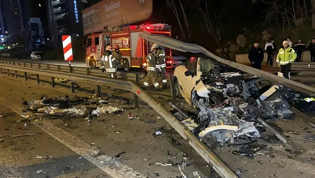 intihar-etmek-icin-evden-kactigi-iddia-edilen-17-yasindaki-genc-otomobille-feci-sekilde-kaza-yaparak-hayatini-1647483785587.jpeg İntihar etmek için evden kaçtığı iddia edilen 17 yaşındaki genç otomobille feci şekilde kaza yaparak hayatını kaybetti-7