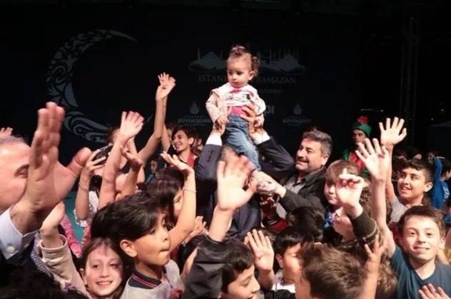 Binali Yıldırım: Fotoğrafta beni bulun
