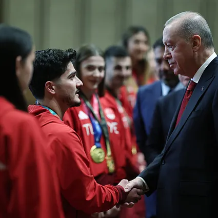 Başarılı sporcular Cumhurbaşkanlığı Külliyesi’nde