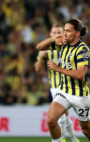 Geçen seneki yükselen formunu Jorge Jesus ile daha da geliştiren Crespo, Avrupa'nın zirvesinde | Spor haberleri