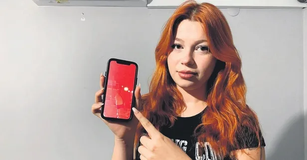 Aydın’da genç kız rayların üzerine düşen bariyeri trenin önünden çekti