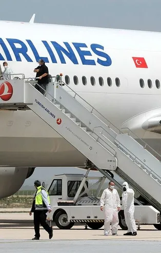 Sağlık Bakanlığından flaş karar! Yurt dışından gelenlerin 14 günlük izolasyonları artık yurtlarda yapılmayacak