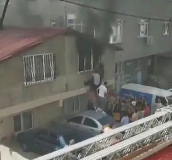 1602060773183.jpg İstanbul'da can pazarı! Anne ve çocukları ölümden döndü-2