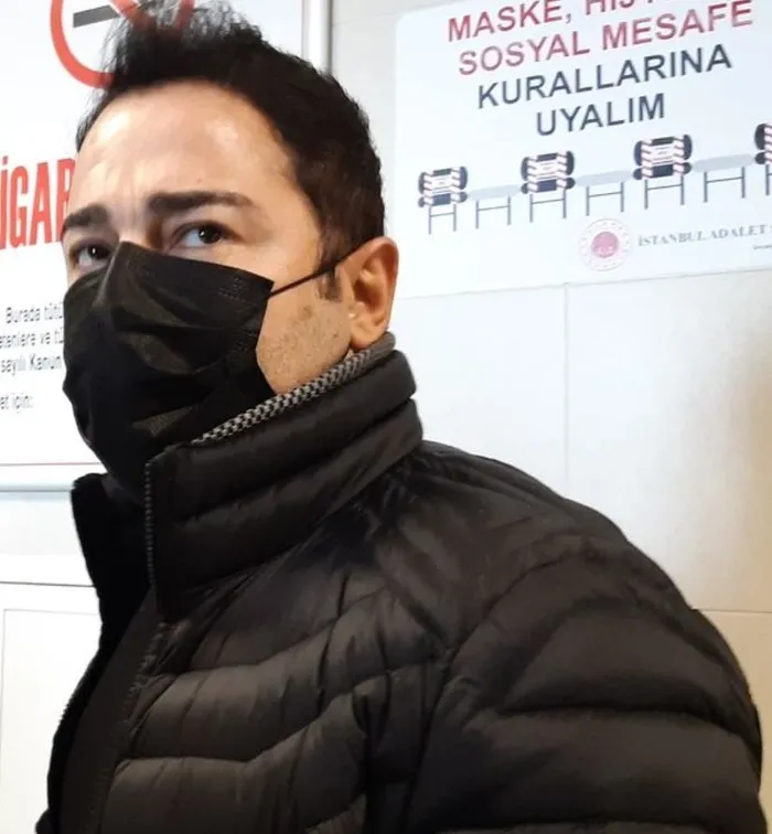 eglence-mekaninda-taskinlik-polislere-kufur-esiyle-birlikte-gozaltina-alinan-sarkici-atilla-tas-tutuklandi-1703340021465.jpeg Eğlence mekanında taşkınlık polislere küfür! Eşiyle birlikte gözaltına alınan şarkıcı Atilla Taş tutuklandı-2