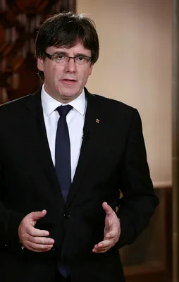 İkiyüzlülüklerini suratına vurdu