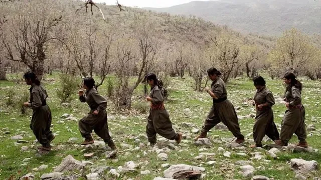 tahran-strateji-degistirdi-iraktaki-sii-milislere-saldiri-yetkisi-verdi-1776866677922.jpeg Tahran strateji değiştirdi: Irak'taki Şii milislere saldırı yetkisi verdi-5