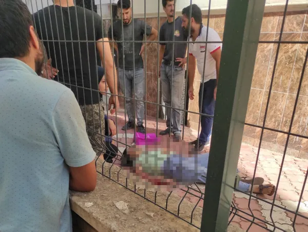 batmanda-once-tartistigi-sevgilisini-sonra-kendisini-vurdu-ikisi-de-agir-yarali-1656495731299.jpg Batman'da önce tartıştığı sevgilisini sonra kendisini vurdu! İkisi de ağır yaralı-3