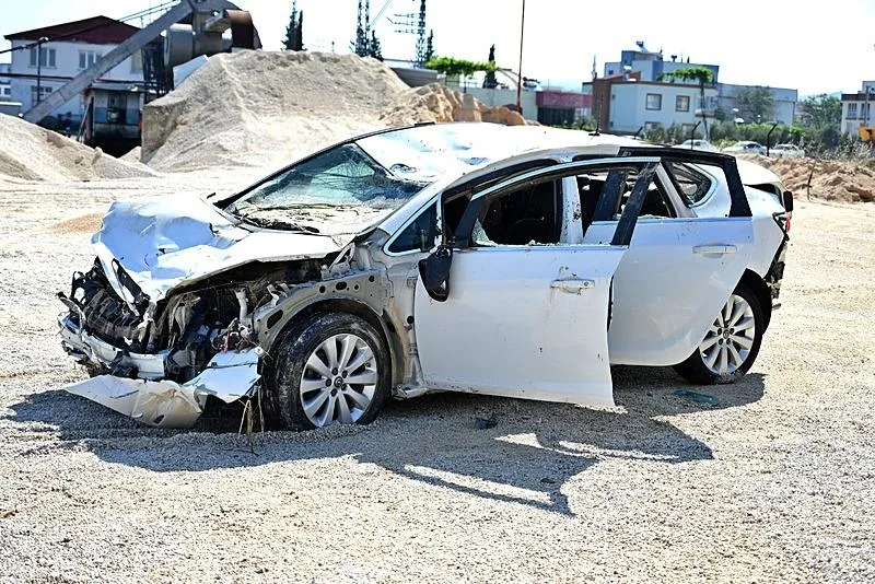 Osmaniye'de sağanak nedeniyle Bülbül Deresi taştı. (AA)
