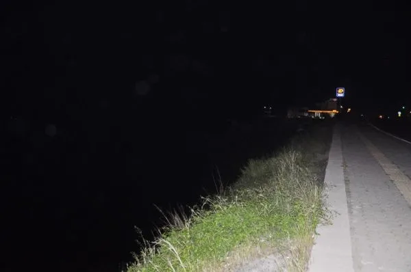 Zonguldak'ta kayalıklarda oturan genç kız uçuruma düştü-1