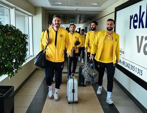 A. Gücü kampa girdi