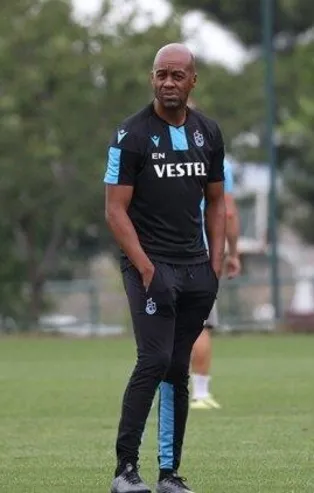 Eddie Newton’dan takıma tebrik