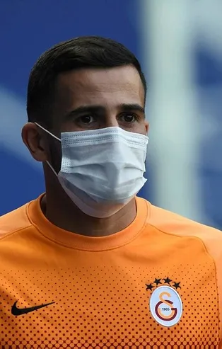Son dakika: Galatasaray'da havai fişek kazası nedeniyle yaralanan Omar Elabdellaoui'nin lisansı çıkarılmadı