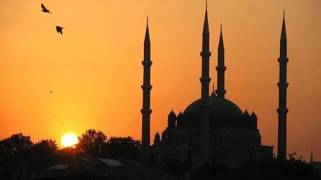 Diyanet yeni namaz saatlerini açıkladı! Sabah namazı saati değişti-2