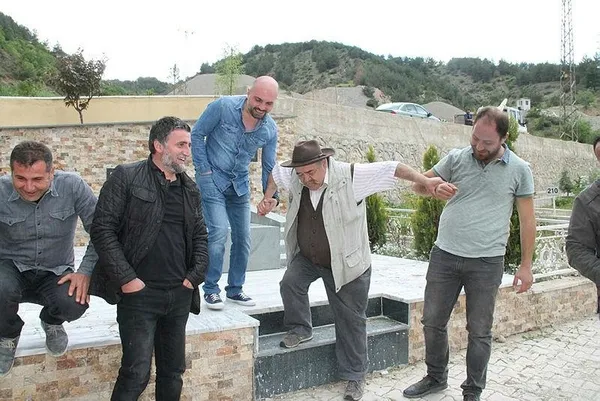 Oyuncu Yakup Yavru: Mezara baktıkça ölesim geliyor-3