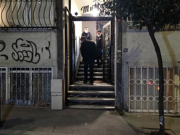 Kendimi iyi hissetmiyorum diyen ünlü senarist Alper Özgen evinde ölü bulundu!-4