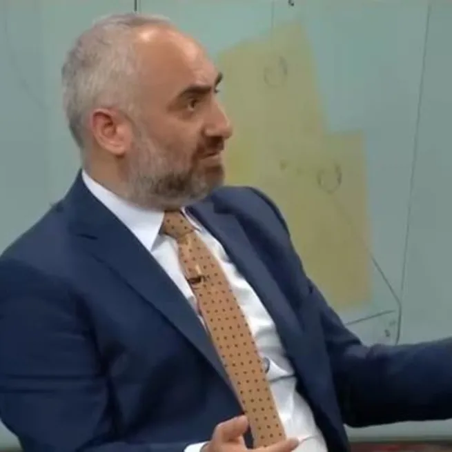 Hezimeti gören yandaşlar isyan bayrağını açtı! CHP İzmir Marşıyla gaz almaya çalıştı: İsmail Saymazdan Her seçimde aynı tantana sözleri