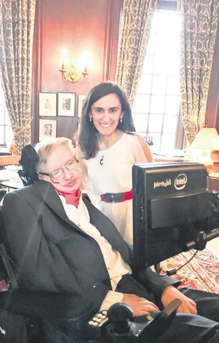 ABD'deki gururumuz Canan Dağdeviren, kas hastalarını konuşturacak maske yaptı