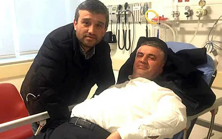 AK Parti Sav Beldesi Belediye Başkanı Şakir İpekçi'nin aracı takla attı-1