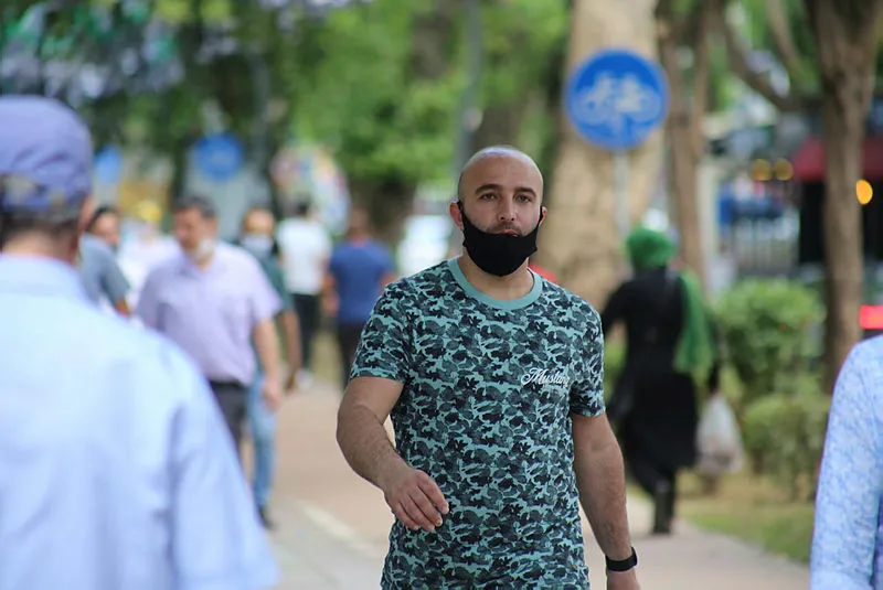 Kocaeli’de maske takmamak için direnen adamdan komik açıklama: Bende virüs olmadığına eminim. Bende mikrop yoktur, mikrop hastada vardır - 6