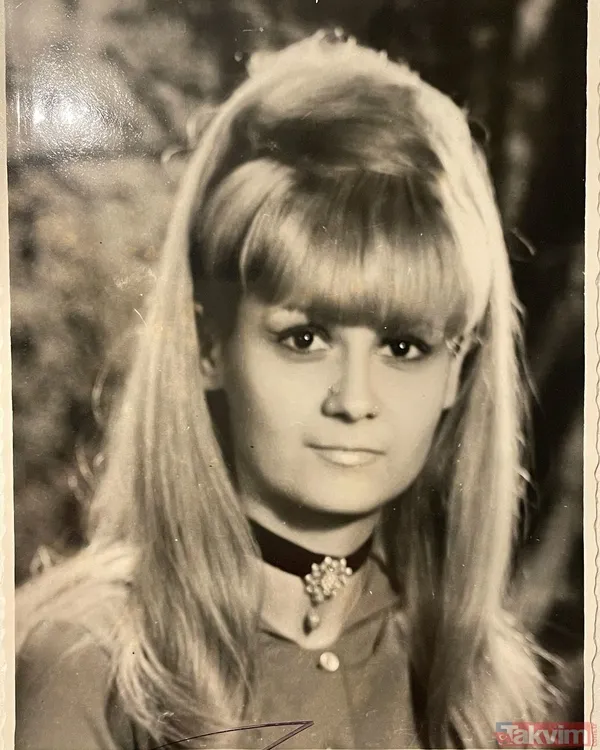 Pınar Altuğ doğum gününde merhum annesini andı! Duygu yüklü paylaşımına yorum yağdı! “Çok güzel ve zarifmiş...” - 23