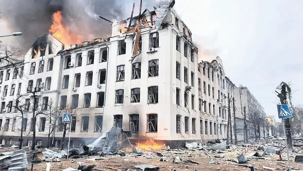 ukraynada-bir-yanda-misket-ve-vakum-bombalari-diger-yanda-ilkel-molotof-kokteyl-silahi-1646259313431.jpeg Ukrayna'da bir yanda misket ve vakum bombaları diğer yanda ilkel molotof kokteyl silahı!-2