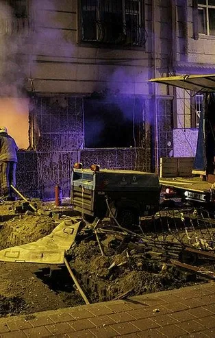 Fatih'te İGDAŞ ekiplerinin çalışması sırasında doğalgaz patlaması: 10 yaralı