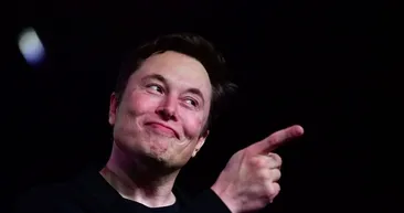 Elon Muskın ünlü oyuncuyla kaçamağı ortaya çıktı!