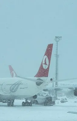 Uçuşlara kar engeli
