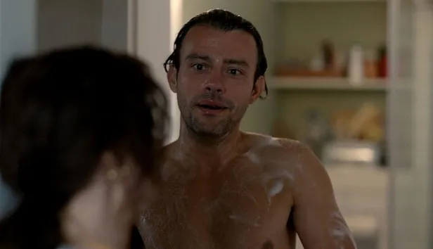 Özge Özpirinçci ile İlk ve Son dizisinde başrolü paylaşan Salih Bademci'den cinsel ilişki sahneleri hakkında bomba açıklama: 'Üç aylık...-3