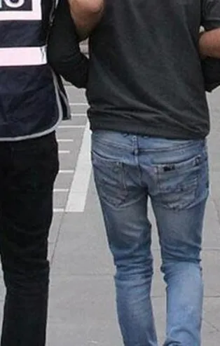 FETÖ’nün mahrem imamı özel okulda yakalandı!