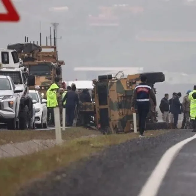 Diyarbakır’da askeri araç devrildi: 6 yaralı
