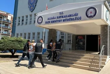 İzmir Aliağa'da gümrük çalışanlarına ve müşavirlerine 50 milyonluk rüşvet operasyonu: 77 gözaltı