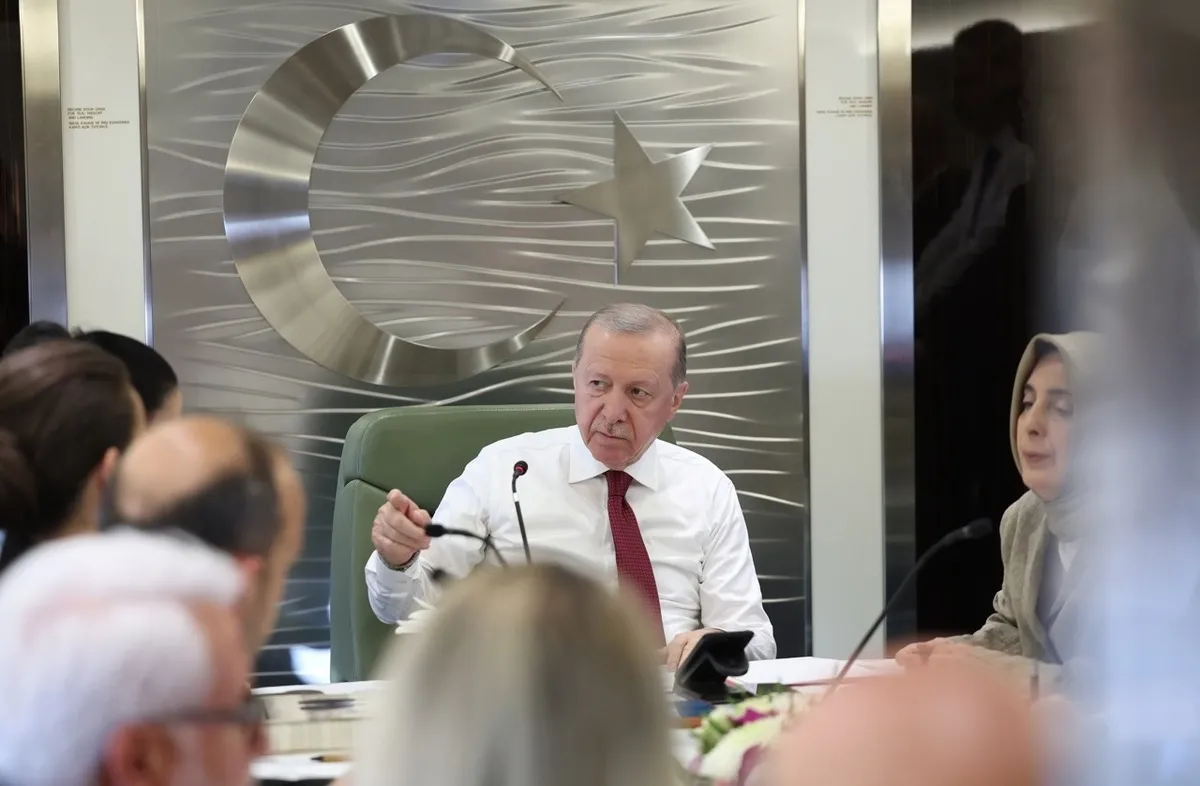 17-chpli-baskan-ak-partiye-gecti-erdogandan-flas-aciklama-yeni-katilimlar-olacak-1778925684331.jpeg 17 CHP'li başkan AK Parti'ye geçti! Erdoğan'dan flaş açıklama: 'Yeni katılımlar olacak'-3