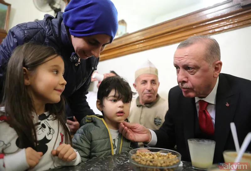 Başkan Erdoğan, Fatih’te bozacıda vatandaşlarla sohbet etti