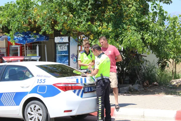Turistin rahatlığı pes dedirtti! Takla atmasına sebep olduğu taksinin sürücüsüne aradığı adresi sordu-2