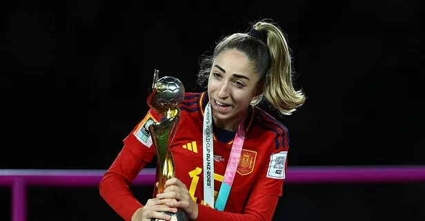 İspanya’ya kupayı getiren golü atan Carmona babasının ölüm haberini maçtan sonra aldı!