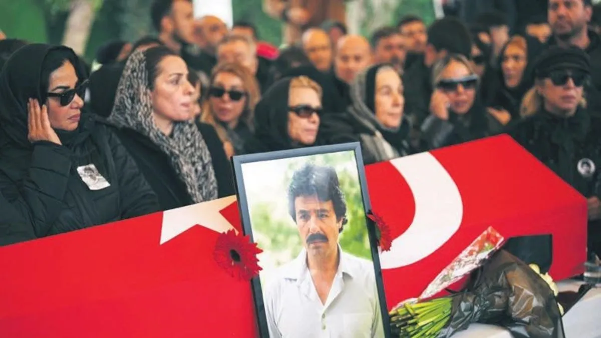 Hayatını kaybeden arabeskin efsanesi Ferdi Tayfur'un mirası yüzünden çocukları tabutu başında kavga etti!