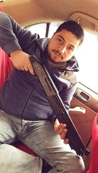 Araçta öldürdüğü eşinin cenazesiyle 40 dakika dolaştıktan sonra polise teslim oldu