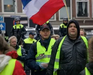 Onlar da sokağa indi