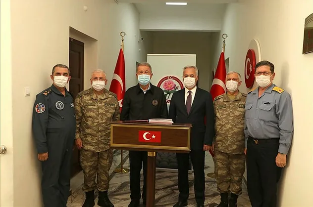 Son dakika: Bakan Akar ve TSK komuta kademesi Isparta Valiliğini ziyaret etti