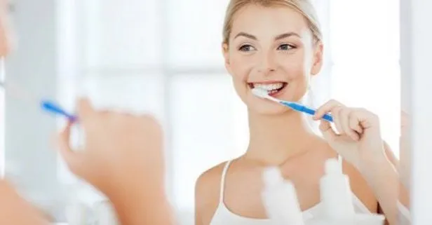 Uzmanı uyardı: Gece diş fırçalamak sağlık açısından oldukça önemli
