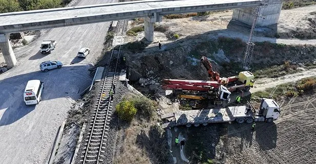 Edirne’de yolcu treni beton pompa aracına çarptı