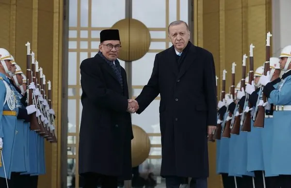 malezya-basbakani-enver-ibrahimden-tebrik-telefonu-elhamdulillah-bu-sozler-baskan-recep-tayyip-erdogana-bizim-1685521631809.jpg Malezya Başbakanı Enver İbrahim'den tebrik telefonu: Elhamdülillah! Bu sözler Başkan Recep Tayyip Erdoğan'a: Bizim için kahramansınız-6