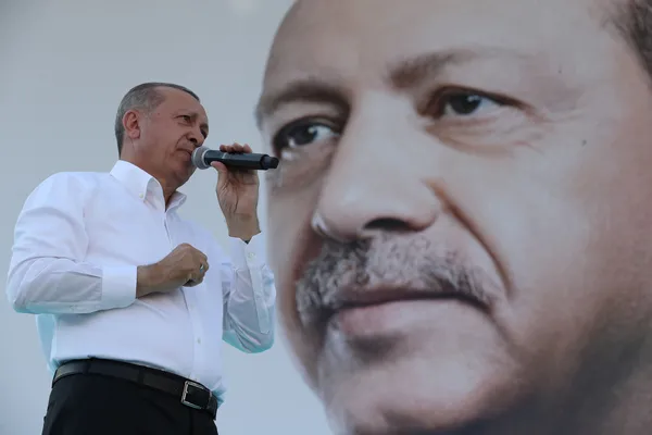 iktidar-ruyasi-goren-muhalefete-secmenden-sok-ak-partiye-guven-artiyor-1658824487830.jpg İktidar rüyası gören muhalefete seçmenden şok: AK Parti'ye güven artıyor-5