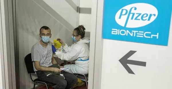 israil-pfizer-biontech-asisinin-koruyuculugunun-95ten-fazla-oldugunu-acikladi-1620341495883.jpg İsrail, Pfizer-BioNTech aşısının koruyuculuğunun 95'ten fazla olduğunu açıkladı-4